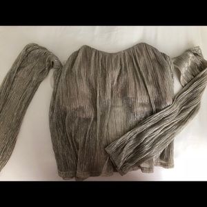Off the shoulder structured silver/gold top